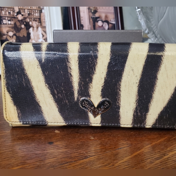 Think Bee! Miss Shocking Long Wallet - Zebra - Picture 9 of 16
